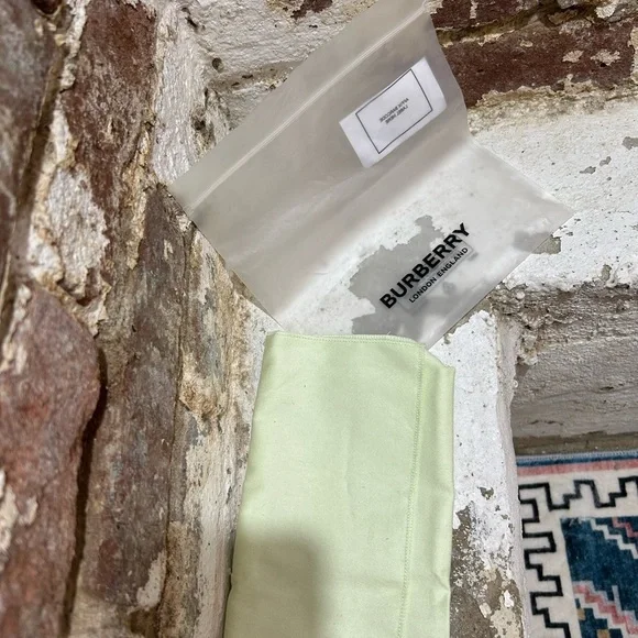 Original Burberry Dust Bag and Wrapper. - Picture 3 of 5